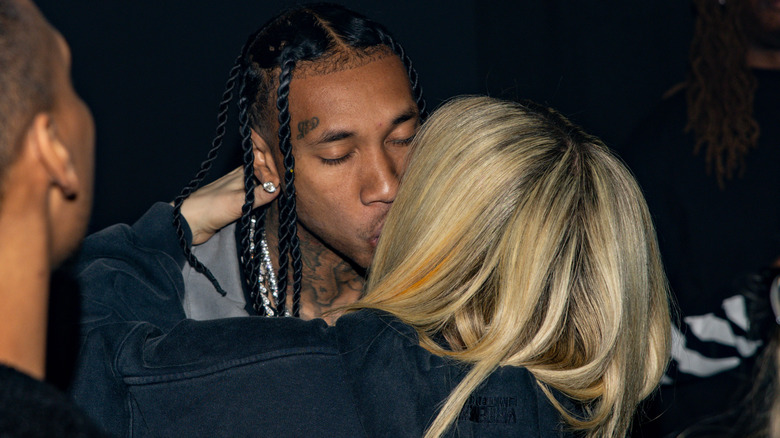 Tyga Avril Lavigne kissing