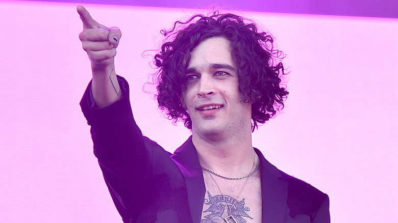 MMattyatt Healy posing 