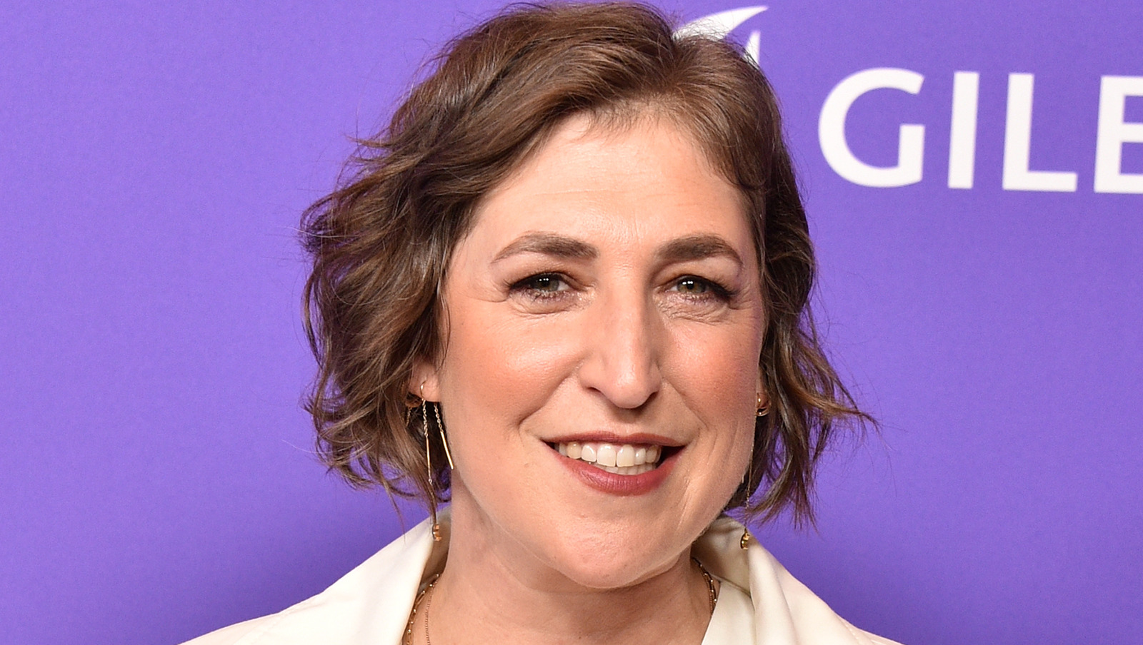 Mayim Bialik’s Stunning New Look Makes A Splash With Jeopardy! Fans