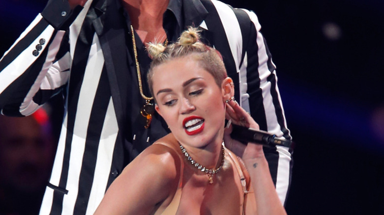 Miley Cyrus twerking with Robin Thicke