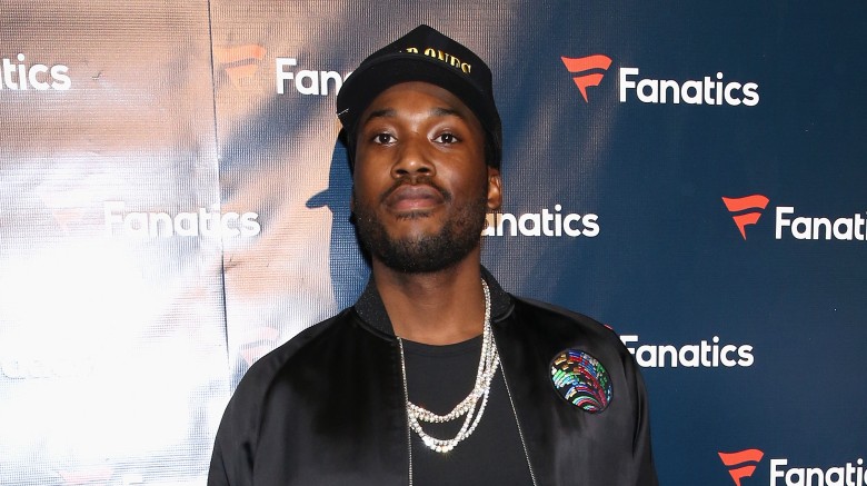 Meek Mill Orders Homeless Man To Do Pushups For $20
