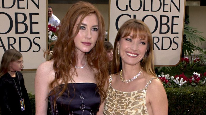 Katie Flynn and Jane Seymour on the 2001 Golden Globe red carpet