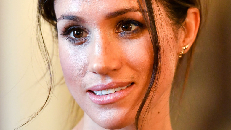 Meghan Markle messy hair