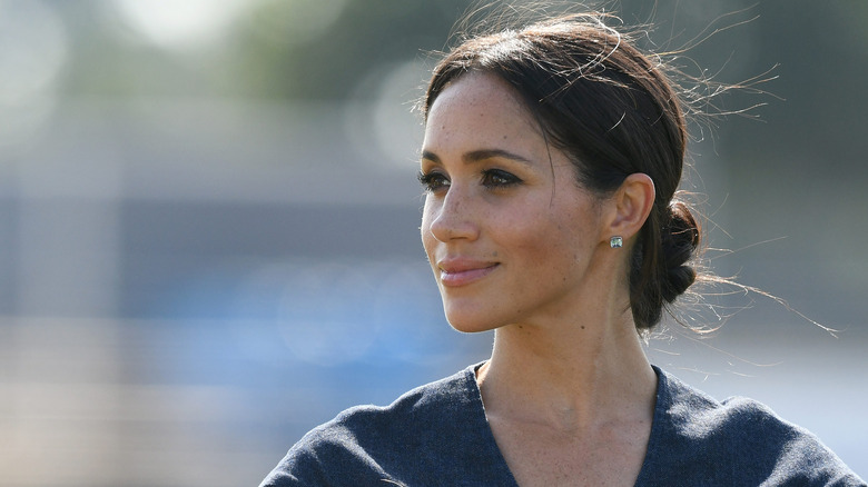 Meghan Markle, posing