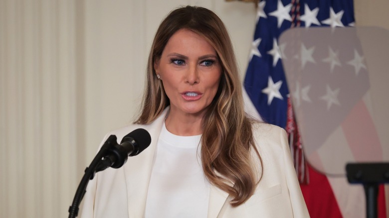 Melania Trump speaks during an event honoring Military Mothers in the White House (2025)
