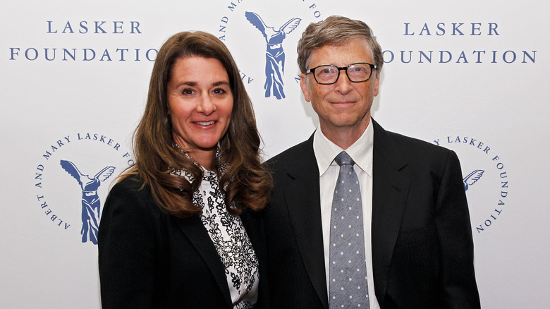 Melinda Gates and Bill Gates posing