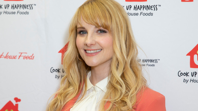 Melissa Rauch smiling