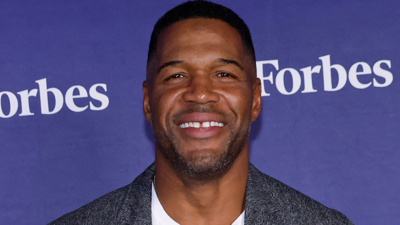 Michael Strahan on the red carpet