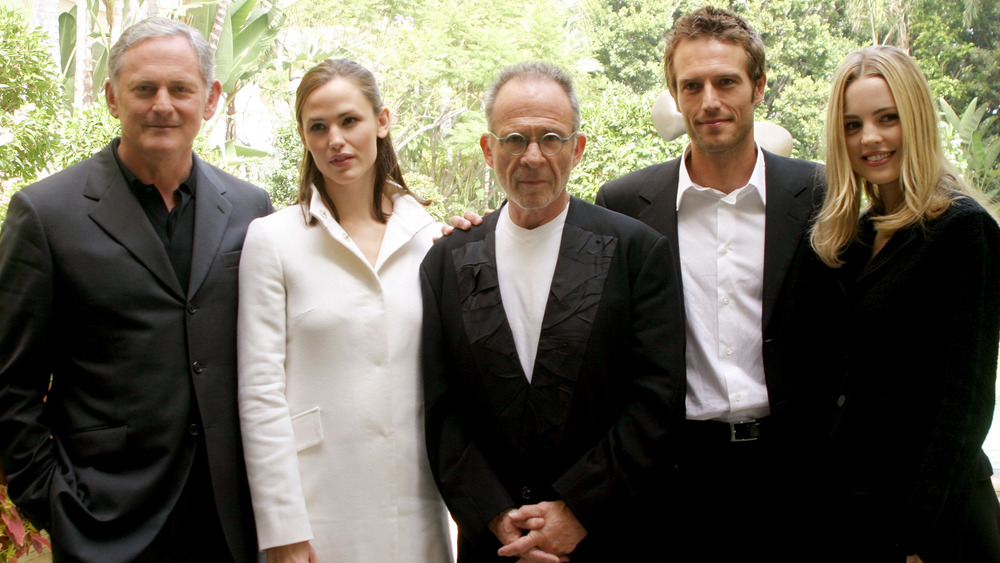 Michvael Vartan and the cast of Alias