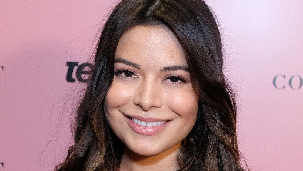 Miranda Cosgrove smiling