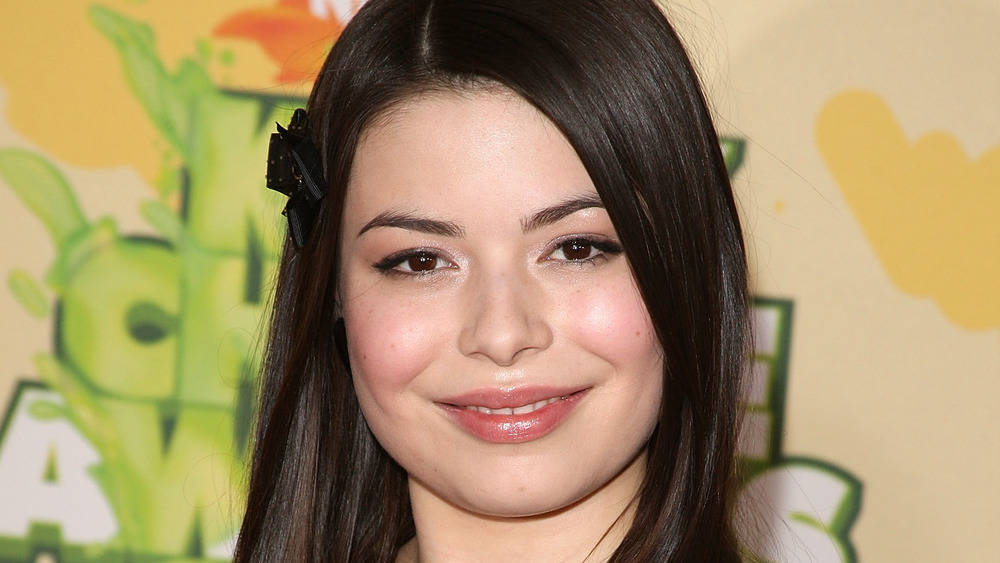 Miranda Cosgrove smiling