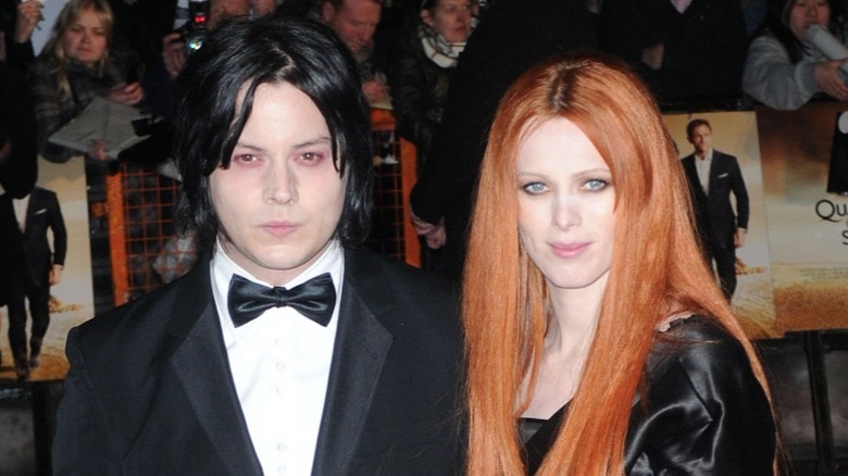 Jack White and Karen Elson posing