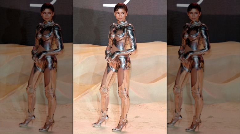 Zandaya 2024 Dune premiere armor suit vintage Mugler