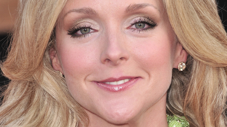 Jane Krakowski smiling