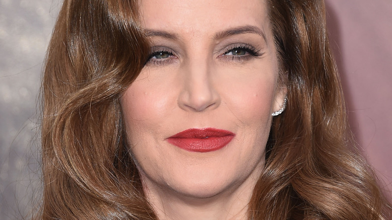 Lisa Marie Presley red lipstick