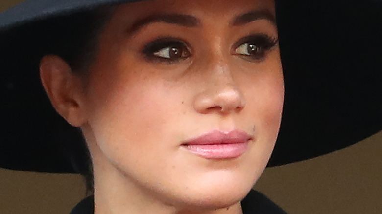 Meghan Markle black hat