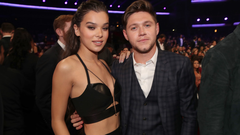 Hailee Steinfeld Niall Horan award show