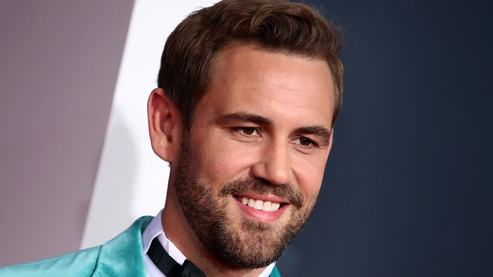 Nick Viall attends the AMA awards in 2019