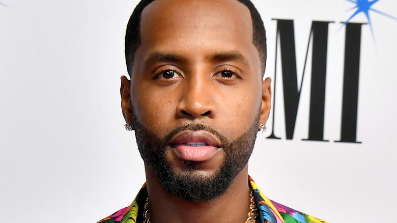Safaree Samuels posing