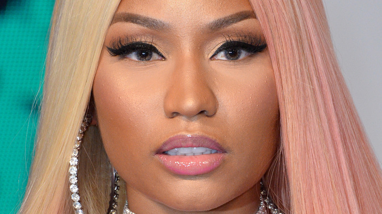 Nicki Minaj sports blonde and pink hair