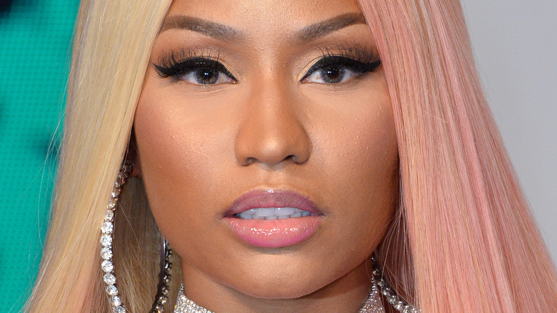 Nicki Minaj two-tone hair