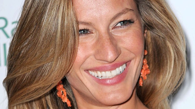 Gisele Bündchen smiling