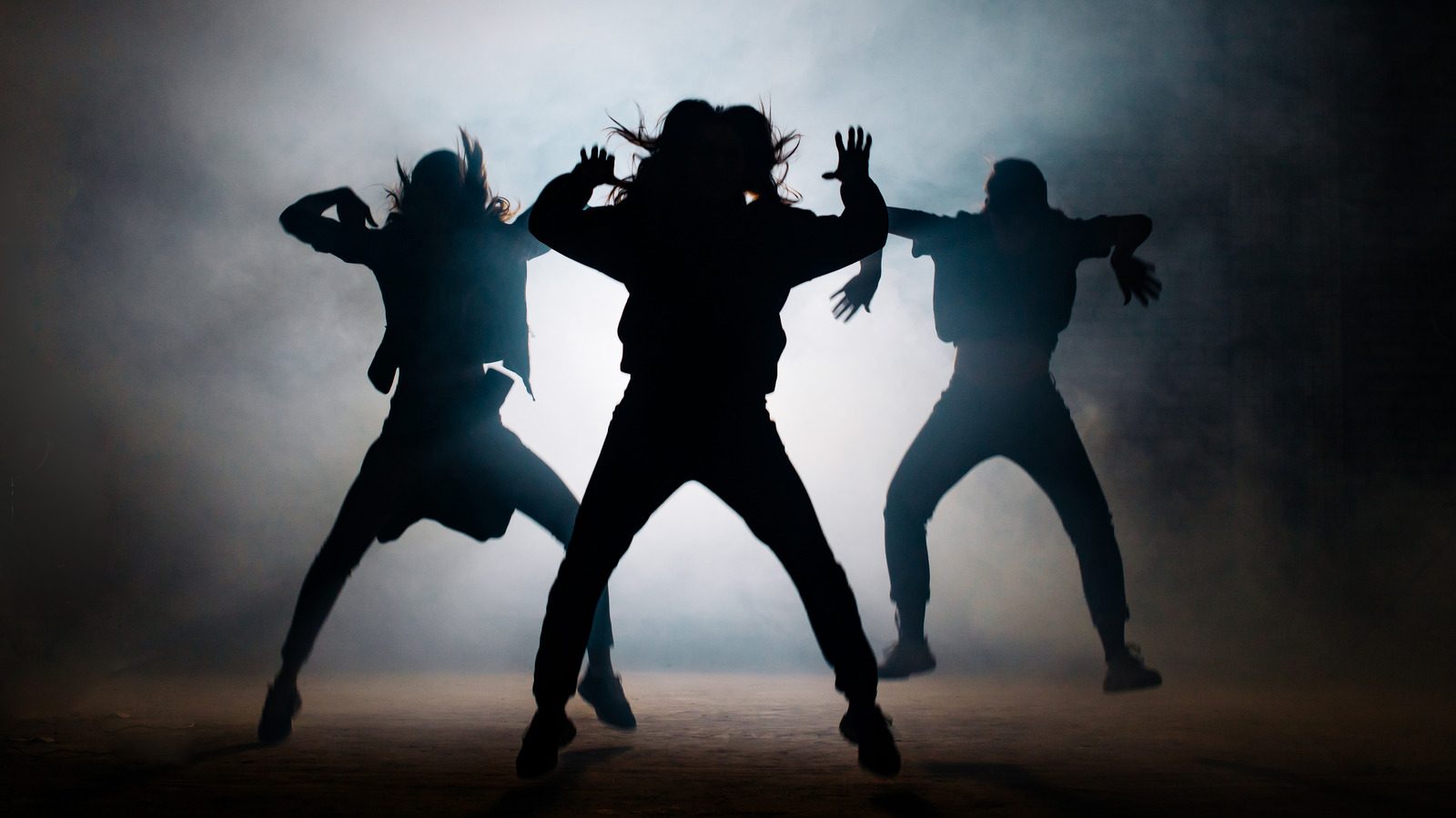 Best dance group. Костюмы для уличных танцев. Танцевальные команды. Диэс крю. Танцевальная группа в масках.