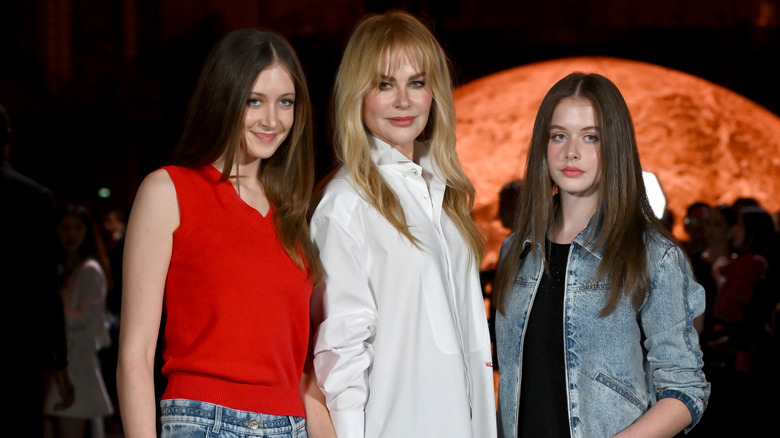 Nicole Kidman posing with daughters Sunday Rose and Faith Margaret