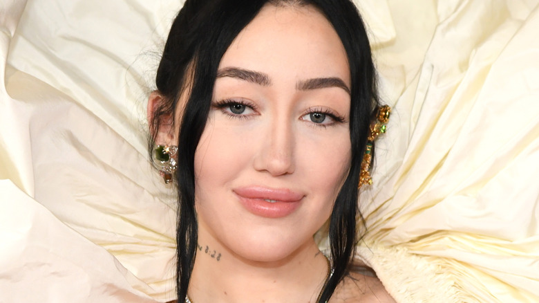 noah cyrus at the grammys 