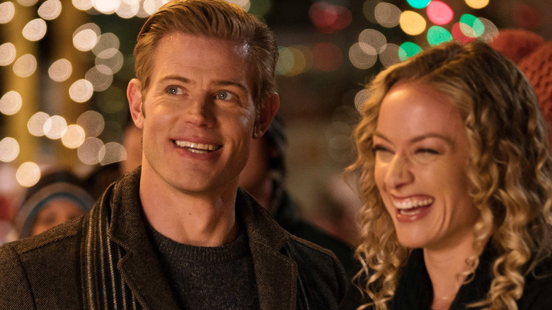 Trevor Donovan and Rachel Skarsten in Marry Me At Christmas