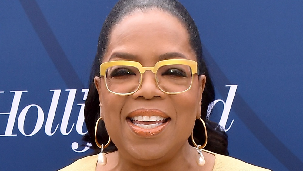 Oprah Winfrey, posing