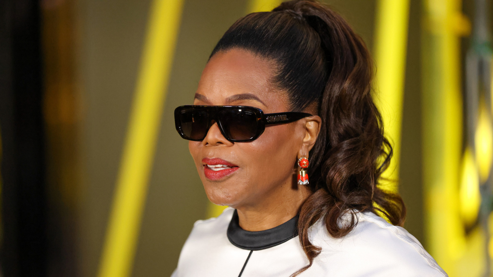 From kicking back in a multimillion-dollar mansion to jet-setting in luxury, Oprah has had plenty of moments that feel out of touch with the rest of us.