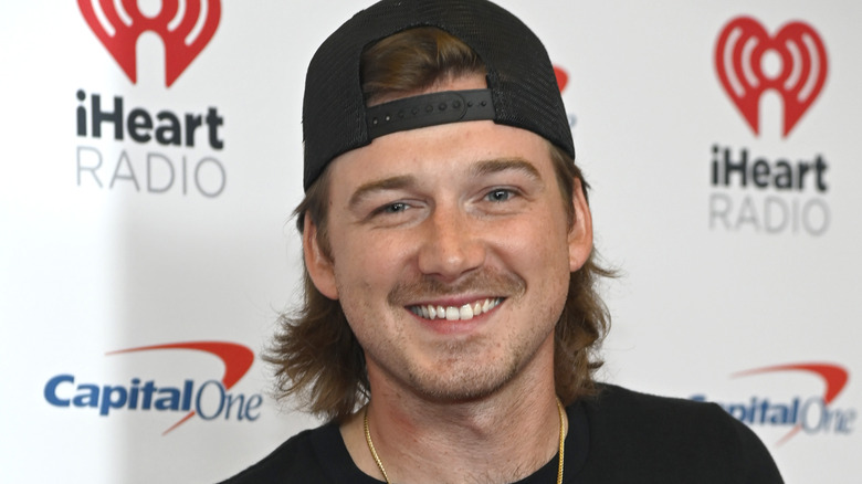 Morgan Wallen posing for a picture