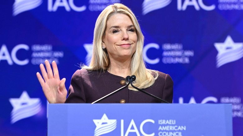 Pam Bondi pulls a face at the IAC National Summit.