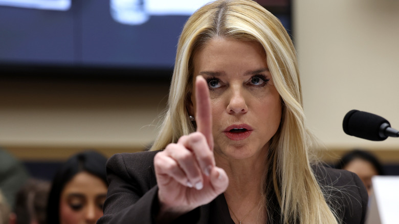 Pam Bondi wags her finger in front of the House Judiciary Committee
