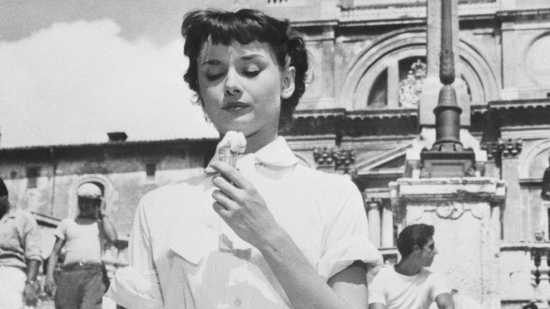 Audrey Hepburn eating ice cream in 'Roman Holiday'