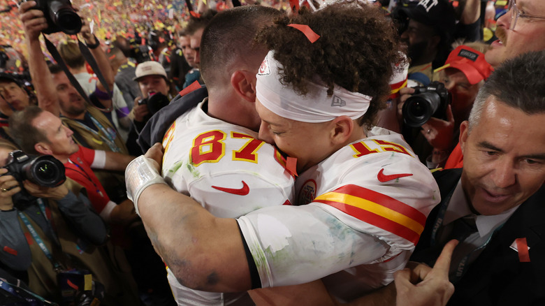 Patrick Mahomes and Travis Kelce hugging after Super Bowl win
