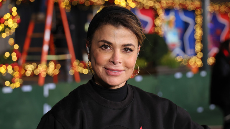 Paula Abdul posing