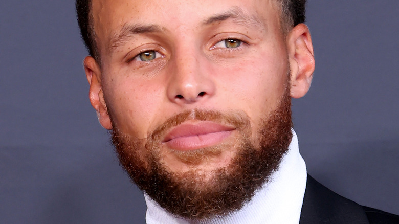 Steph Curry posing in turtleneck