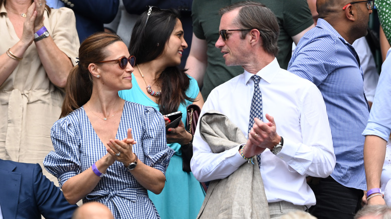 Pippa Middleton and James Matthews clapping at Wimbledon.