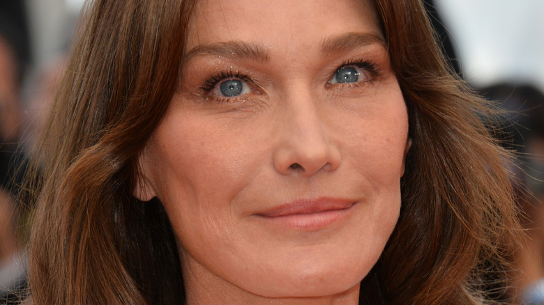 Carla Bruni smiling