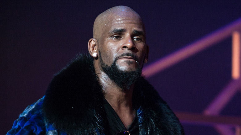R. Kelly performing