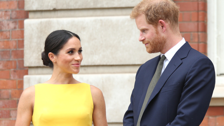 Meghan Markle yellow dress