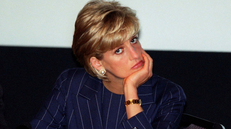 Princess Diana chin in hand