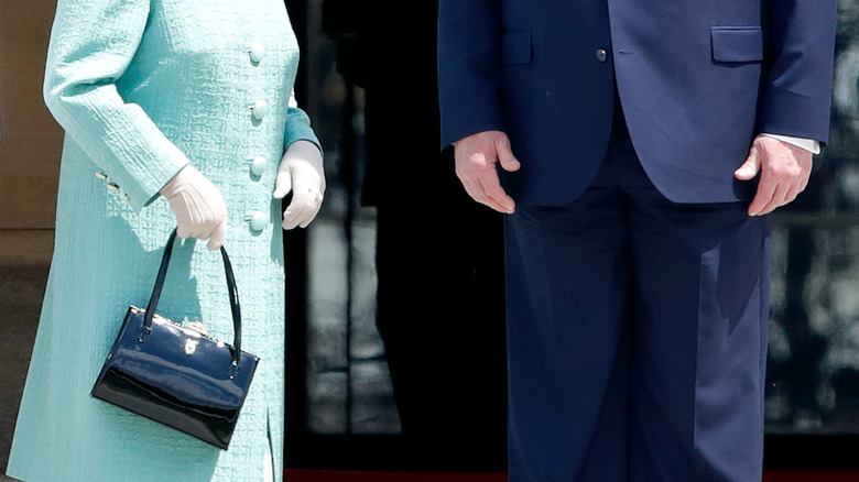 Queen Elizabeth handbag right hand