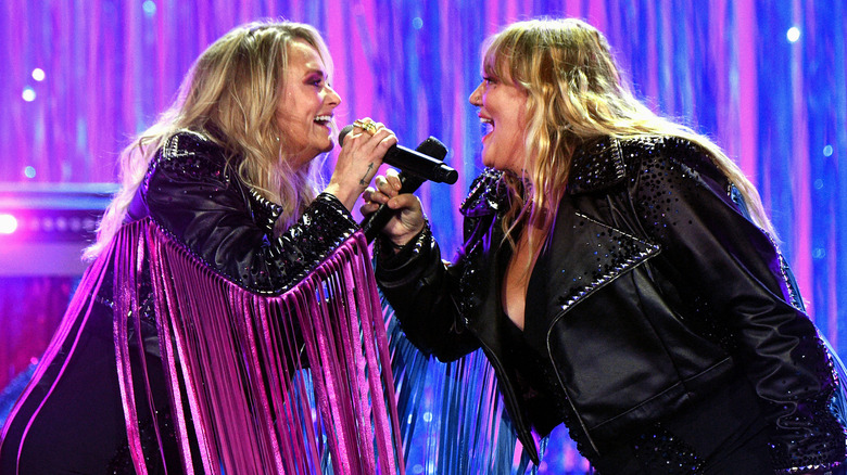 Miranda Lambert and Elle King perform together at the 2021 ACM Awards