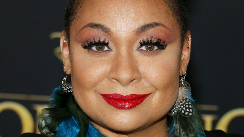 Raven-Symone smiling