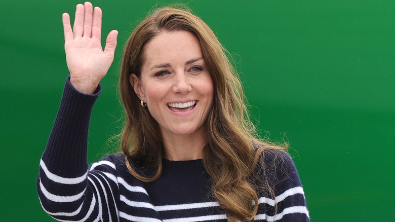 Kate Middleton waving