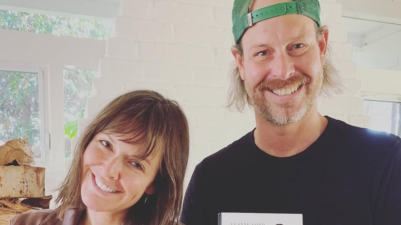 Leanne and Steve Ford posing for cameras