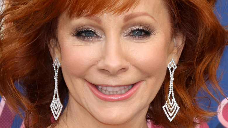 Reba McEntire smiling 